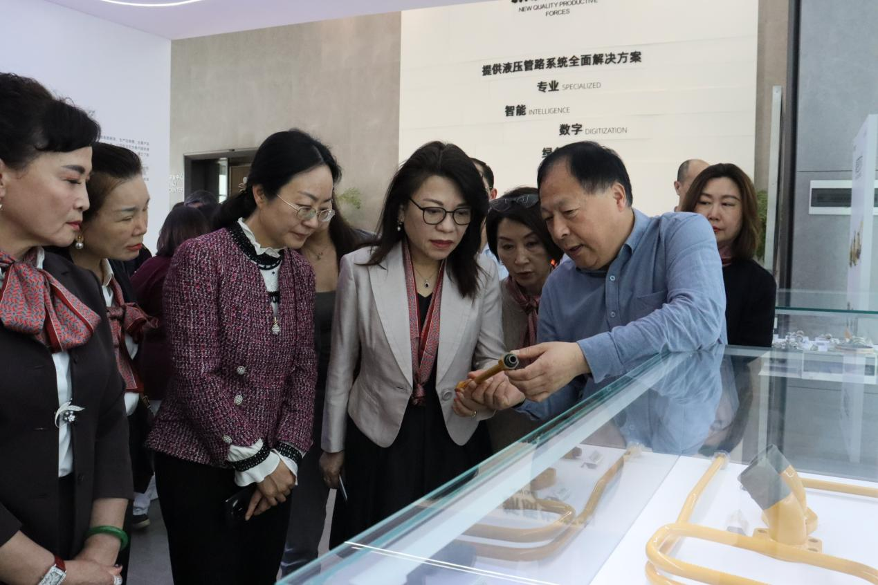 2025��3��26������������������̨�������񸱻᳤����Ů��ί����ί������һ��ݰ�پ��ݿ��ι���net�ɷݵ��С���������